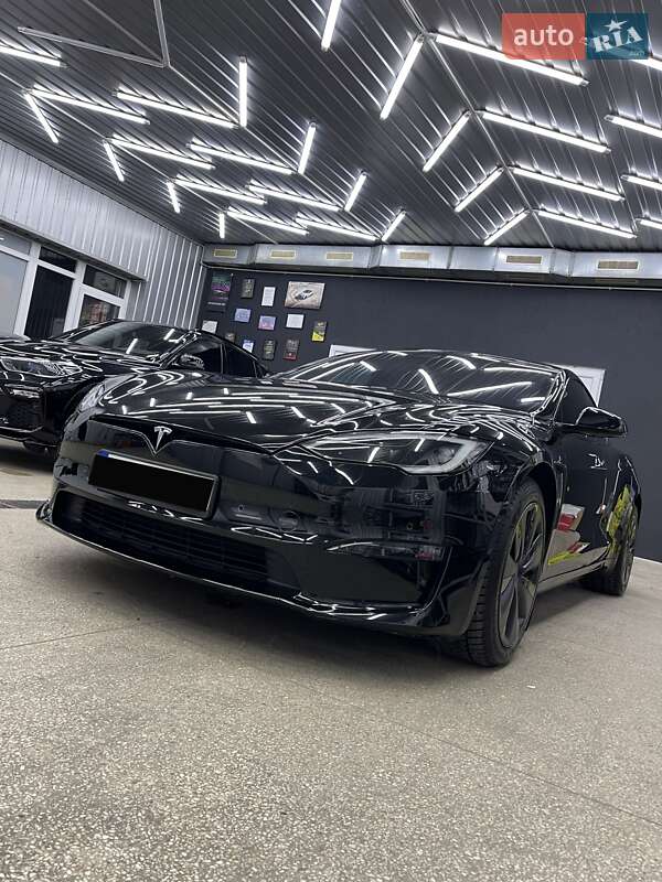 Лифтбек Tesla Model S 2022 в Виннице
