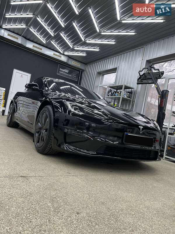 Лифтбек Tesla Model S 2022 в Виннице