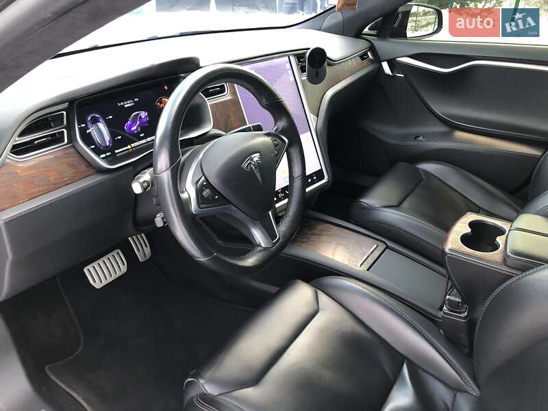 Ліфтбек Tesla Model S 2017 в Києві