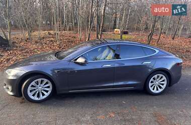 Ліфтбек Tesla Model S 2016 в Києві