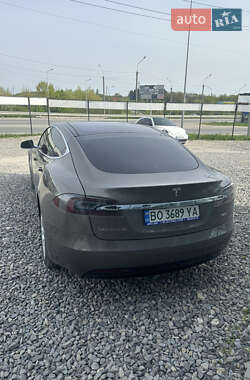 Ліфтбек Tesla Model S 2016 в Тернополі