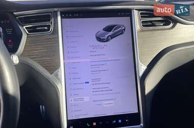 Лифтбек Tesla Model S 2015 в Киеве