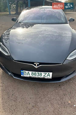 Ліфтбек Tesla Model S 2019 в Малій Висці