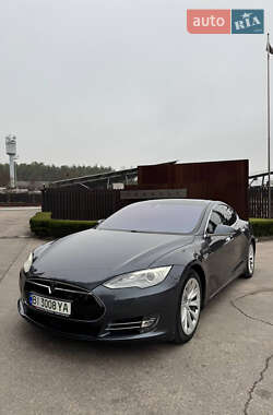 Ліфтбек Tesla Model S 2016 в Полтаві