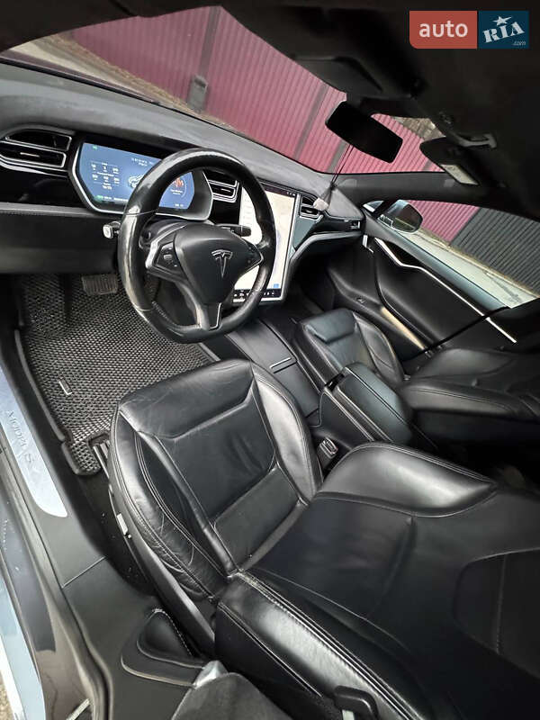 Лифтбек Tesla Model S 2016 в Полтаве