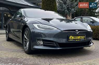 Ліфтбек Tesla Model S 2017 в Львові