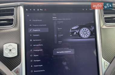 Лифтбек Tesla Model S 2014 в 
