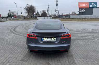 Лифтбек Tesla Model S 2021 в Виннице