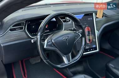 Ліфтбек Tesla Model S 2015 в Сарнах