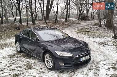 Ліфтбек Tesla Model S 2015 в Львові