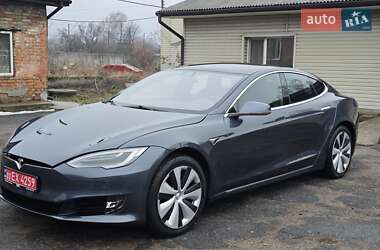 Ліфтбек Tesla Model S 2020 в Києві