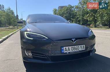 Лифтбек Tesla Model S 2016 в Киеве