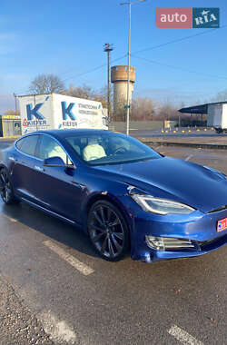 Лифтбек Tesla Model S 2018 в Ровно