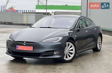 Лифтбек Tesla Model S 2017 в Виннице