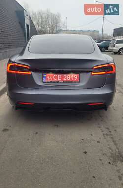 Лифтбек Tesla Model S 2022 в 