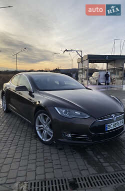 Ліфтбек Tesla Model S 2014 в Жовкві