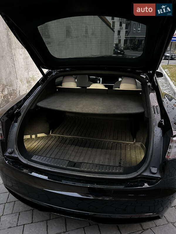 Лифтбек Tesla Model S 2021 в Львове фото 14 Лифтбек Tesla Model S 2021 в Львове