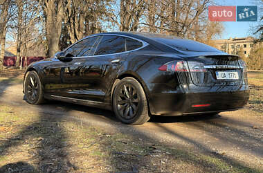 Лифтбек Tesla Model S 2021 в Кривом Роге