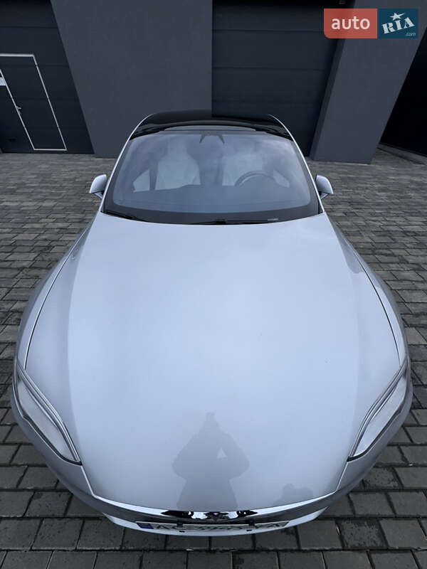 Ліфтбек Tesla Model S 2018 в Луцьку