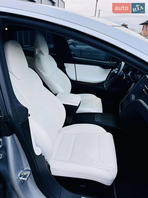 Ліфтбек Tesla Model S 2018 в Луцьку