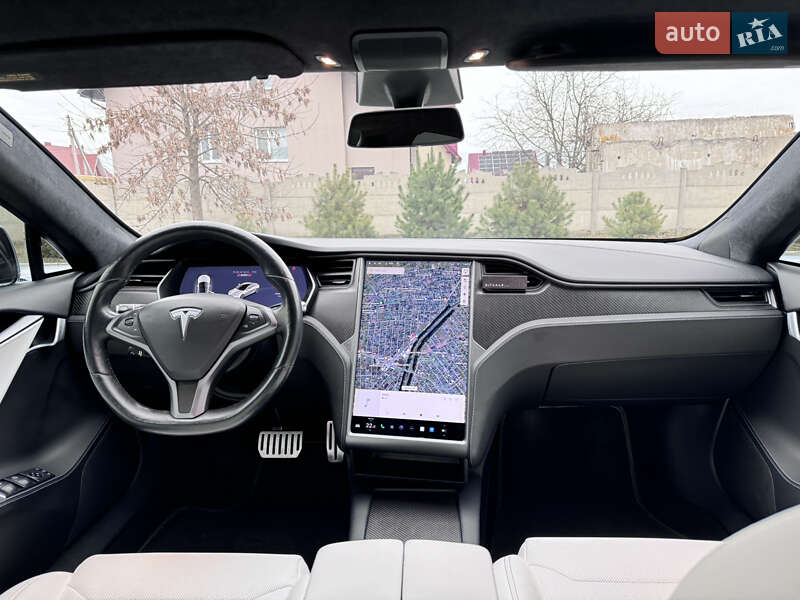 Лифтбек Tesla Model S 2018 в Луцке