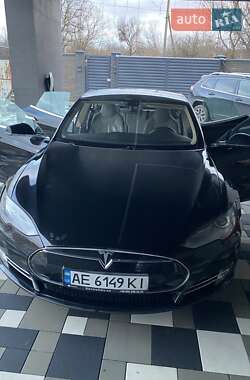 Лифтбек Tesla Model S 2014 в Днепре