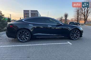 Лифтбек Tesla Model S 2018 в Киеве