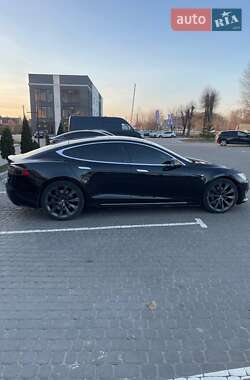 Лифтбек Tesla Model S 2018 в Киеве