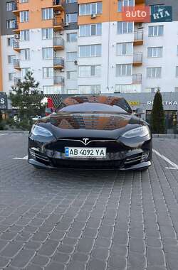 Лифтбек Tesla Model S 2018 в Киеве