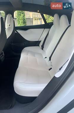 Ліфтбек Tesla Model S 2017 в 