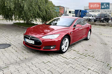 Ліфтбек Tesla Model S 2013 в Чернівцях