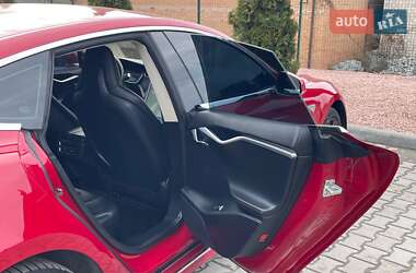 Лифтбек Tesla Model S 2014 в 