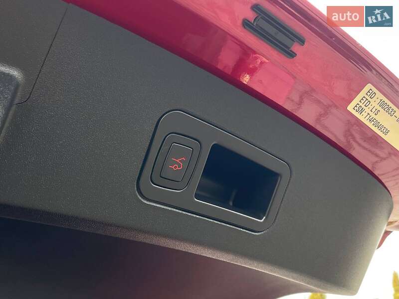 Лифтбек Tesla Model S 2014 в Виннице