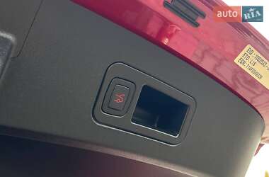 Лифтбек Tesla Model S 2014 в 
