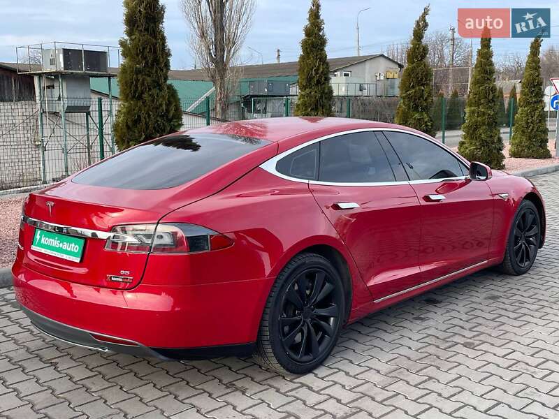 Лифтбек Tesla Model S 2014 в Виннице