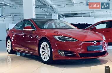 Ліфтбек Tesla Model S 2018 в Києві