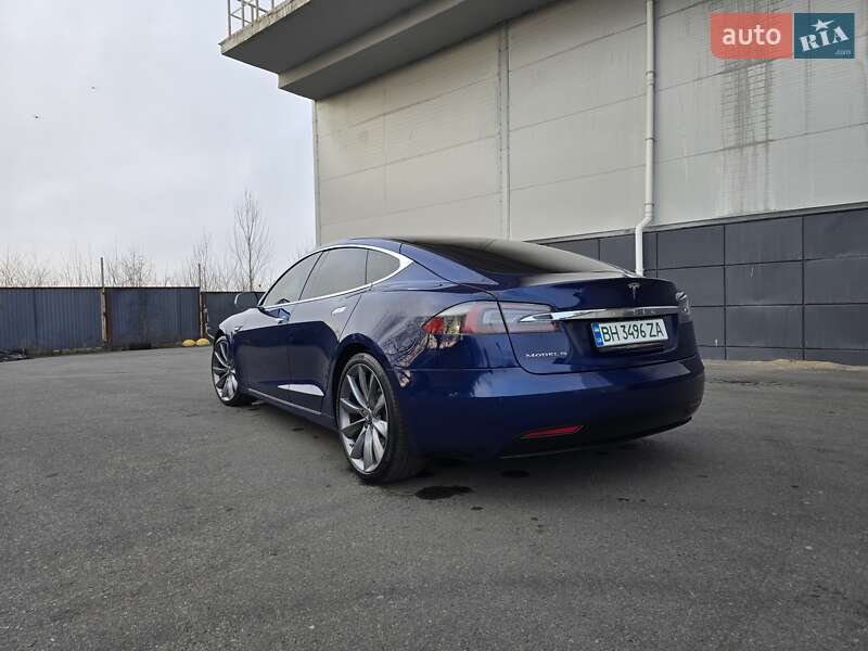 Лифтбек Tesla Model S 2016 в Одессе