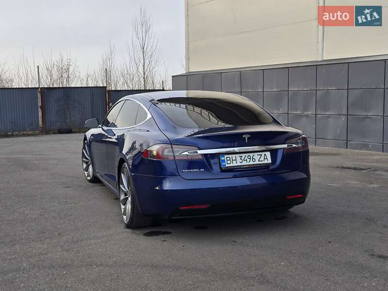 Лифтбек Tesla Model S 2016 в Одессе