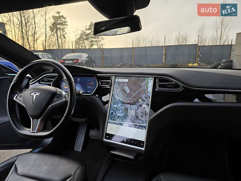 Ліфтбек Tesla Model S 2016 в Одесі