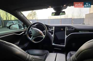 Лифтбек Tesla Model S 2016 в 