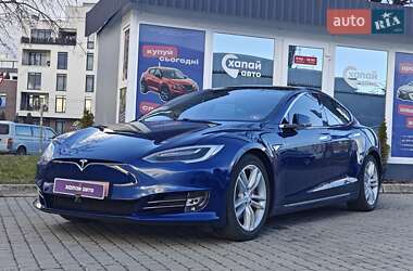 Ліфтбек Tesla Model S 2016 в Львові