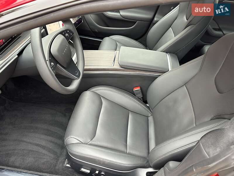 Лифтбек Tesla Model S 2024 в Киеве