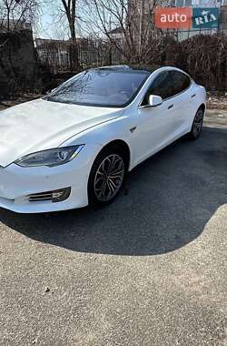 Ліфтбек Tesla Model S 2014 в Львові