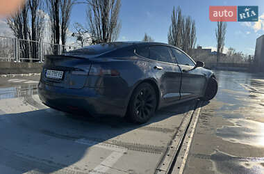 Лифтбек Tesla Model S 2016 в Киеве