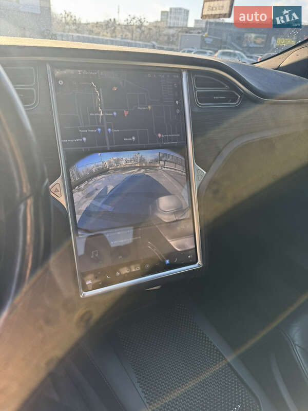 Лифтбек Tesla Model S 2016 в Киеве