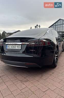 Ліфтбек Tesla Model S 2015 в Стрию