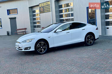 Лифтбек Tesla Model S 2014 в Ровно