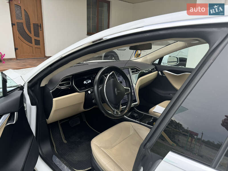 Лифтбек Tesla Model S 2016 в Софиевской Борщаговке