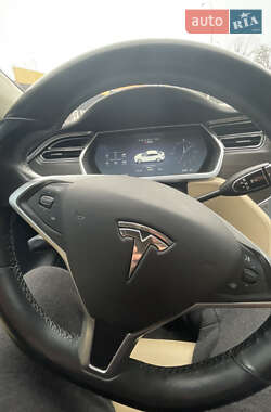 Лифтбек Tesla Model S 2014 в Днепре