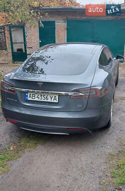 Лифтбек Tesla Model S 2014 в Калиновке